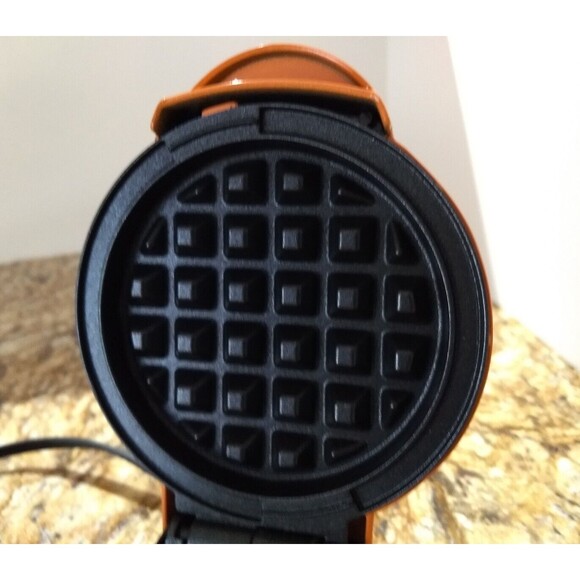 DASH Pumpkin‎ Mini Waffle Maker Orange Electric Griddle Individual DMWP001OR - Picture 5 of 16